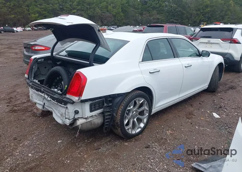 2019 Chrysler 300 300C z USA, uszkodzony, nr VIN 2C3CCAPT1KH556122